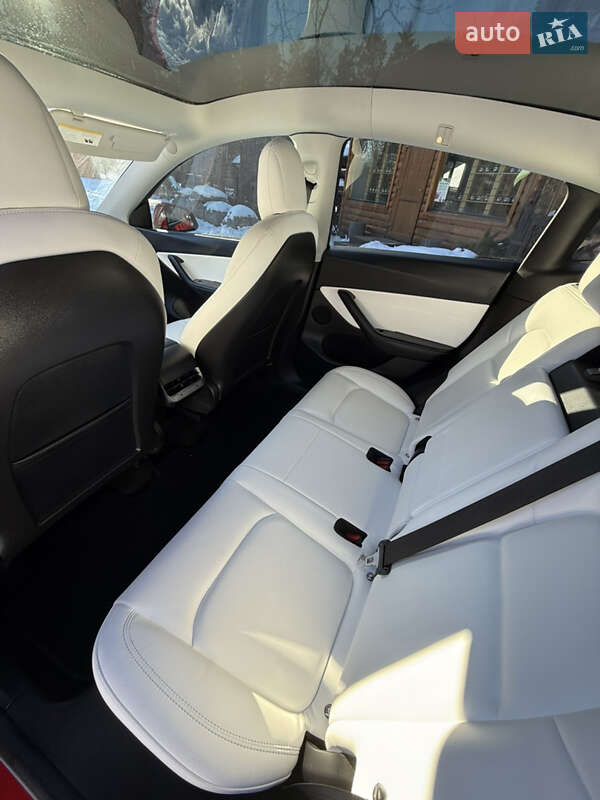Позашляховик / Кросовер Tesla Model Y 2021 в Луцьку
