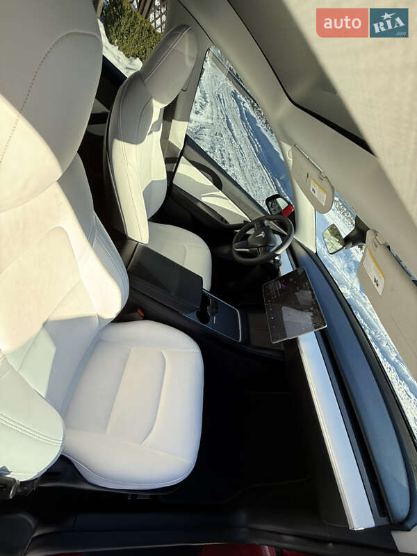 Позашляховик / Кросовер Tesla Model Y 2021 в Луцьку