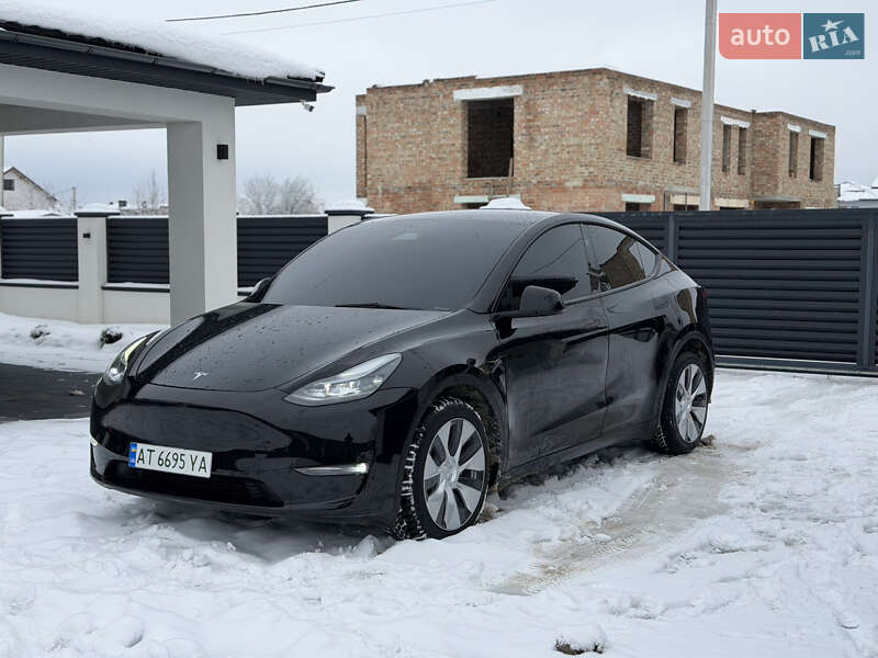 Позашляховик / Кросовер Tesla Model Y 2023 в Івано-Франківську фото 2 Позашляховик / Кросовер Tesla Model Y 2023 в Івано-Франківську