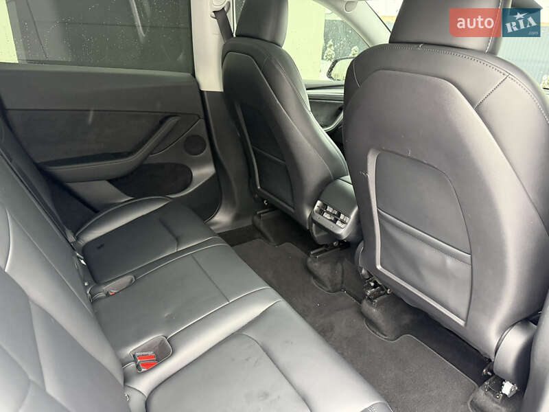 Позашляховик / Кросовер Tesla Model Y 2023 в Івано-Франківську фото 23 Позашляховик / Кросовер Tesla Model Y 2023 в Івано-Франківську