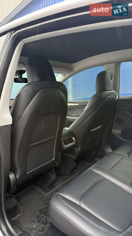 Позашляховик / Кросовер Tesla Model Y 2023 в Кам'янському фото 14 Позашляховик / Кросовер Tesla Model Y 2023 в Кам'янському