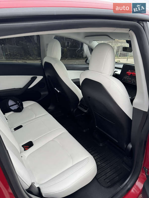 Позашляховик / Кросовер Tesla Model Y 2022 в Одесі фото 12 Позашляховик / Кросовер Tesla Model Y 2022 в Одесі