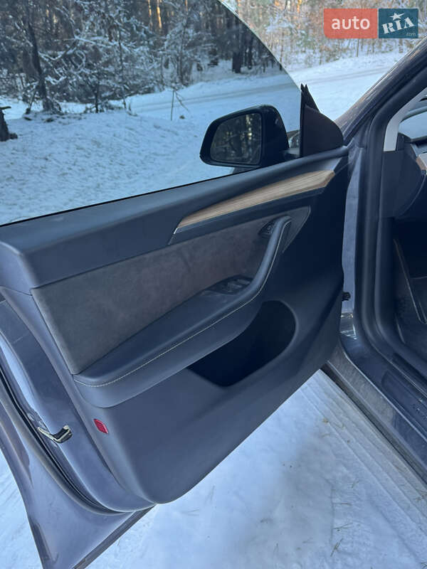 Внедорожник / Кроссовер Tesla Model Y 2023 в Василькове