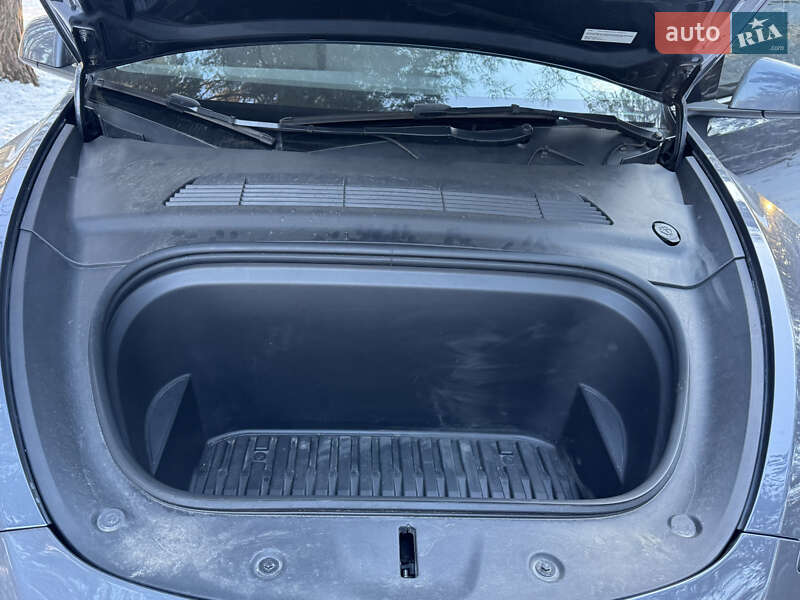 Внедорожник / Кроссовер Tesla Model Y 2023 в Василькове