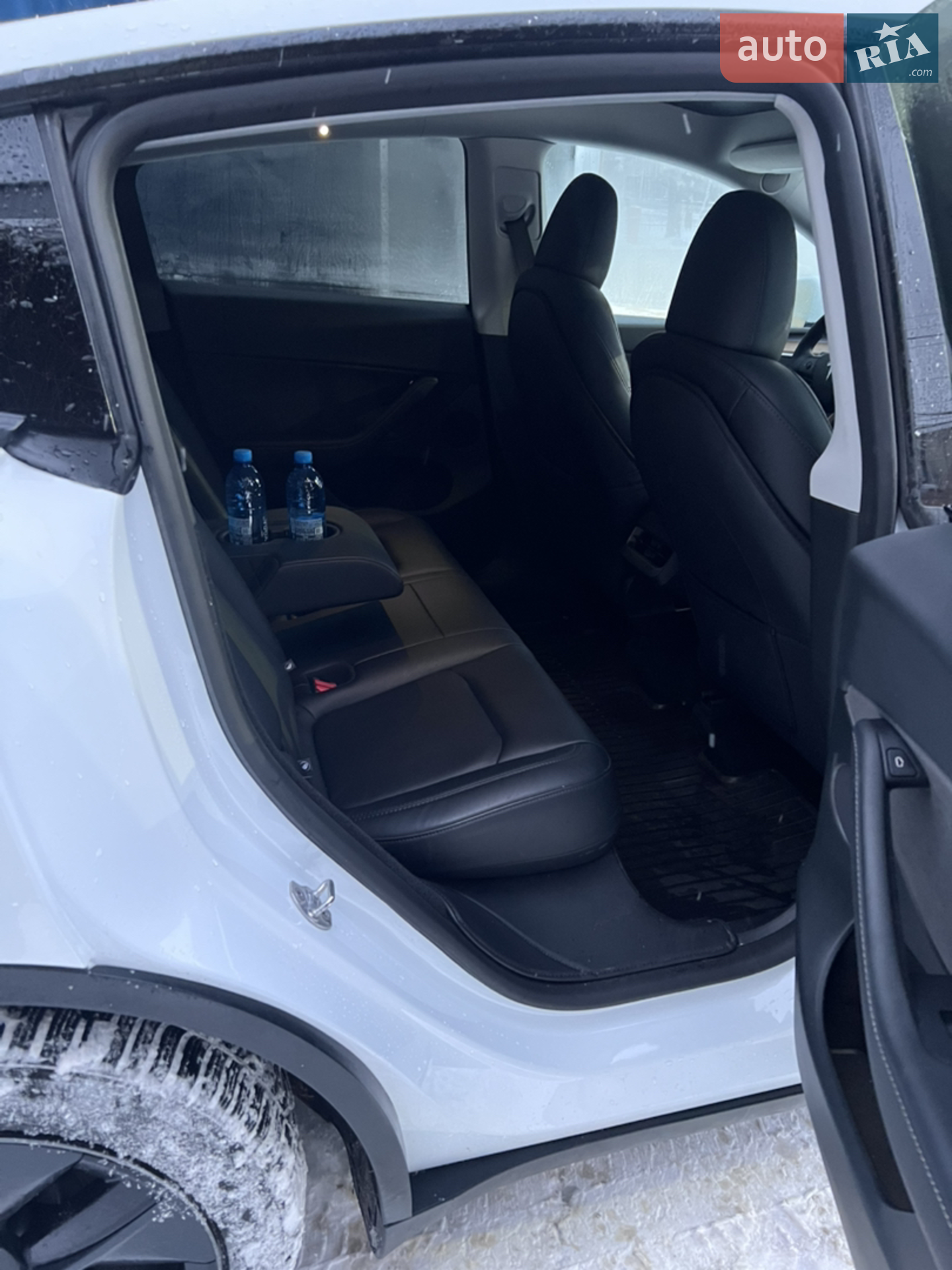 2024 Tesla Model Y - мініатюра 3