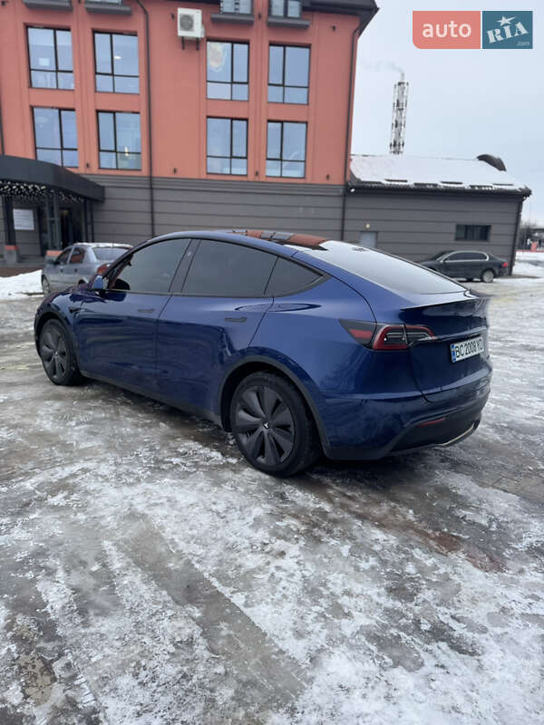 Внедорожник / Кроссовер Tesla Model Y 2024 в Дрогобыче