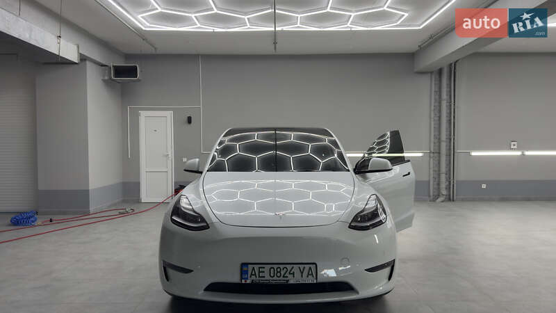 Позашляховик / Кросовер Tesla Model Y 2022 в Дніпрі