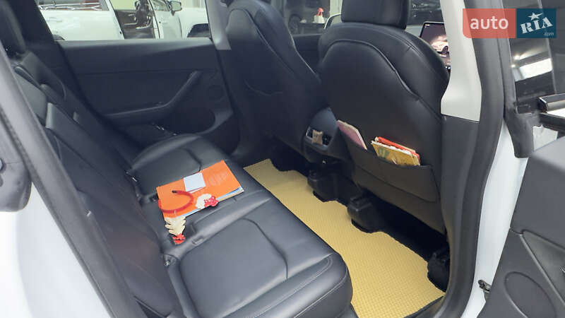 Позашляховик / Кросовер Tesla Model Y 2022 в Дніпрі