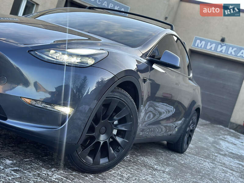 Позашляховик / Кросовер Tesla Model Y 2021 в Ковелі
