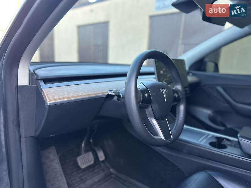 Позашляховик / Кросовер Tesla Model Y 2021 в Ковелі