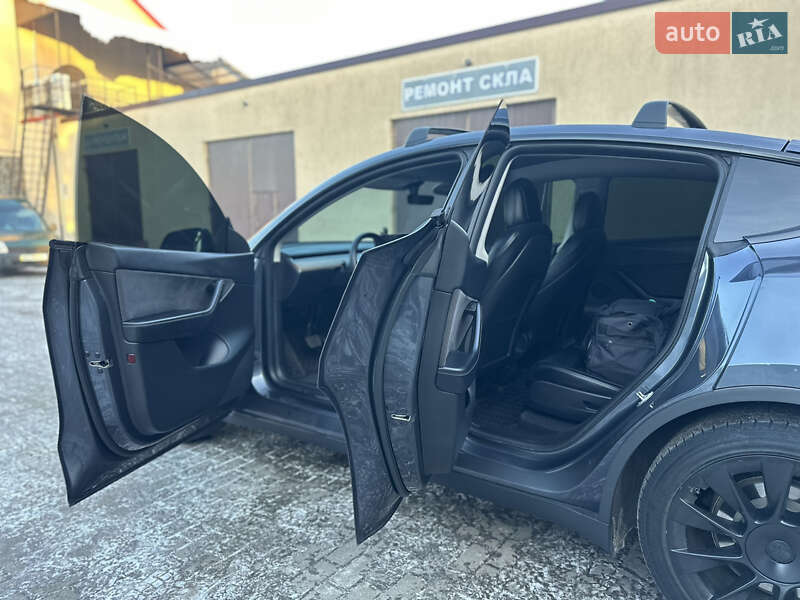 Позашляховик / Кросовер Tesla Model Y 2021 в Ковелі
