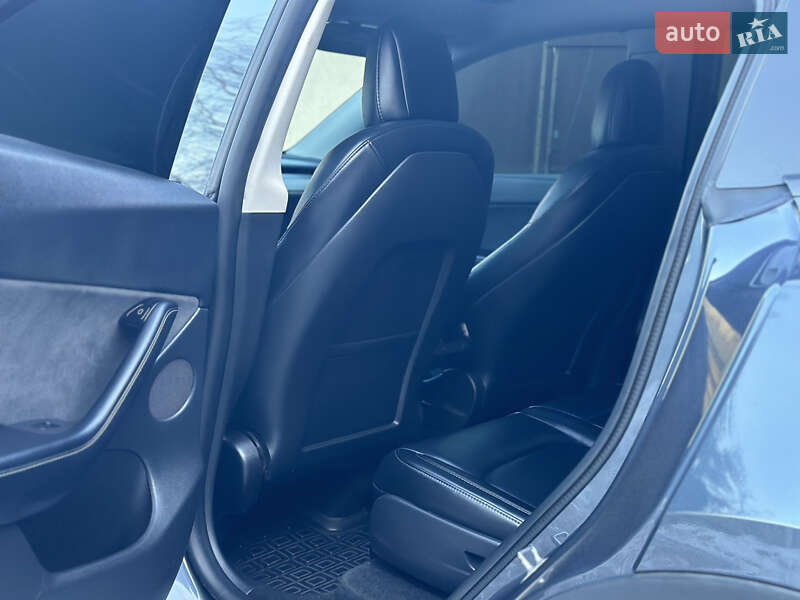 Позашляховик / Кросовер Tesla Model Y 2021 в Ковелі