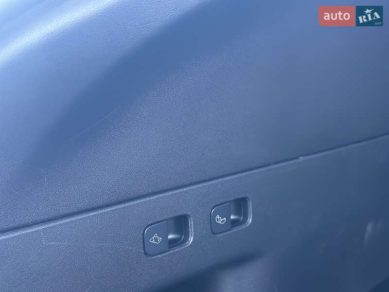 Позашляховик / Кросовер Tesla Model Y 2021 в Ковелі