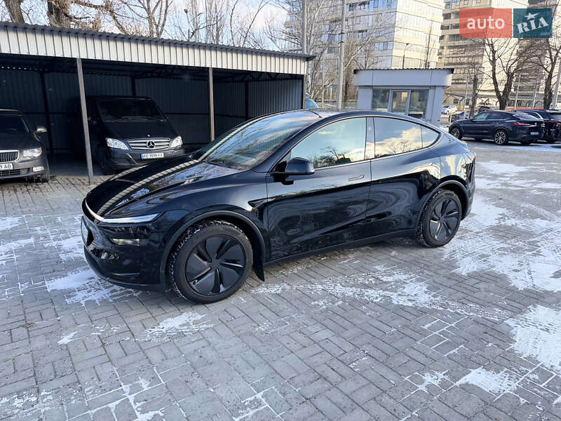 Позашляховик / Кросовер Tesla Model Y 2025 в Дніпрі