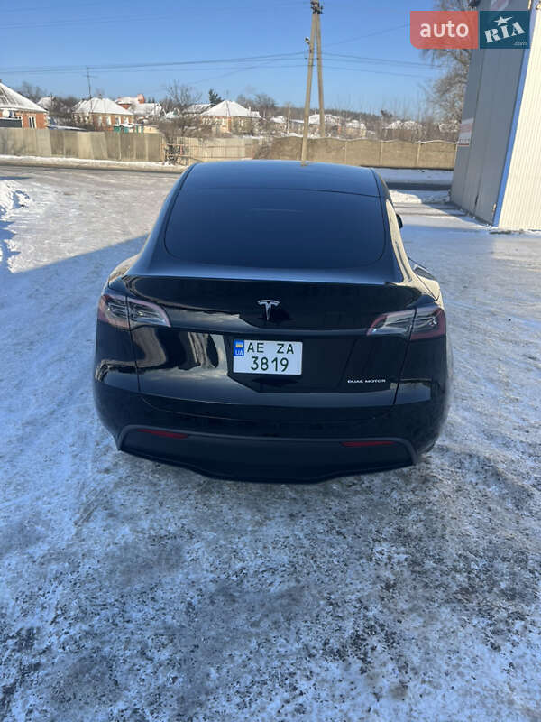 Позашляховик / Кросовер Tesla Model Y 2024 в Дергачах фото 4 Позашляховик / Кросовер Tesla Model Y 2024 в Дергачах