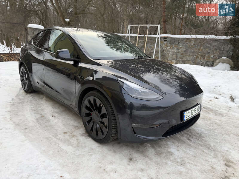 Позашляховик / Кросовер Tesla Model Y 2024 в Львові фото 4 Позашляховик / Кросовер Tesla Model Y 2024 в Львові