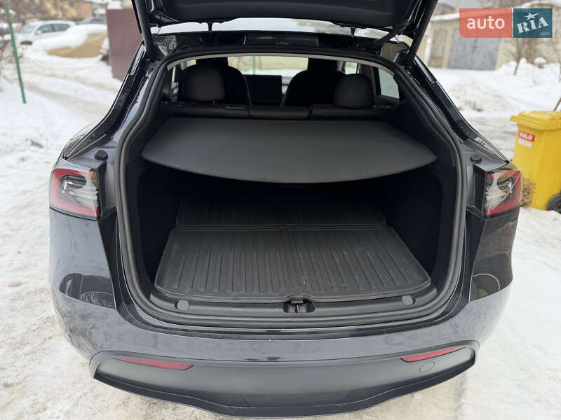 Позашляховик / Кросовер Tesla Model Y 2024 в Львові фото 9 Позашляховик / Кросовер Tesla Model Y 2024 в Львові
