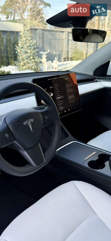 Внедорожник / Кроссовер Tesla Model Y 2024 в Днепре