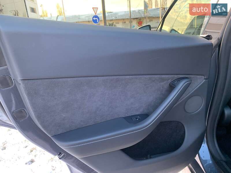 Внедорожник / Кроссовер Tesla Model Y 2023 в Одессе фото 16 Внедорожник / Кроссовер Tesla Model Y 2023 в Одессе