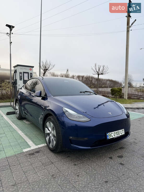 Позашляховик / Кросовер Tesla Model Y 2022 в Львові