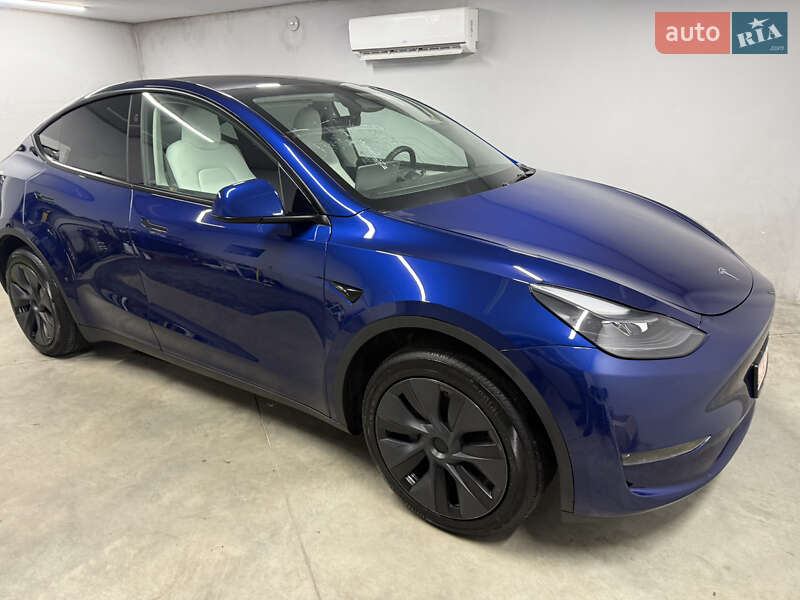 Позашляховик / Кросовер Tesla Model Y 2024 в Львові