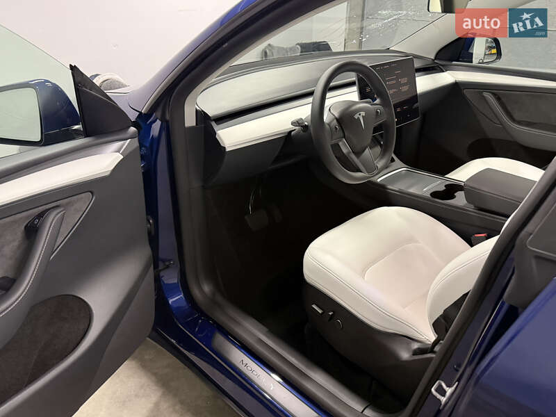 Позашляховик / Кросовер Tesla Model Y 2024 в Львові