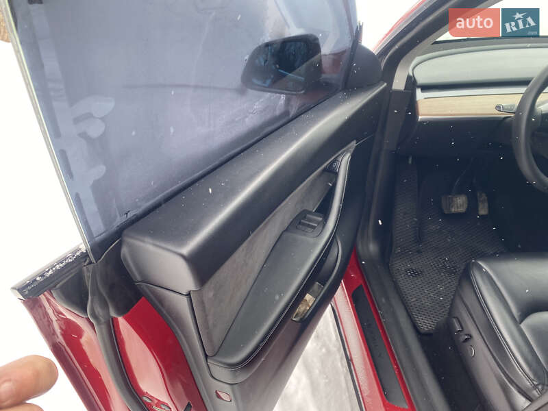 Внедорожник / Кроссовер Tesla Model Y 2022 в Тараще