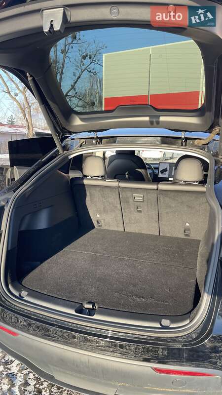 Позашляховик / Кросовер Tesla Model Y 2021 в Києві