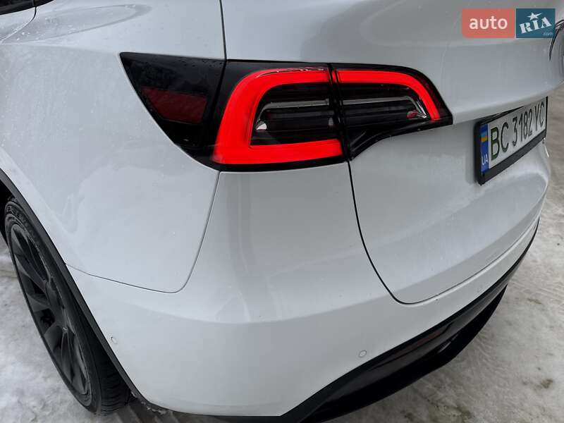 Внедорожник / Кроссовер Tesla Model Y 2020 в Львове