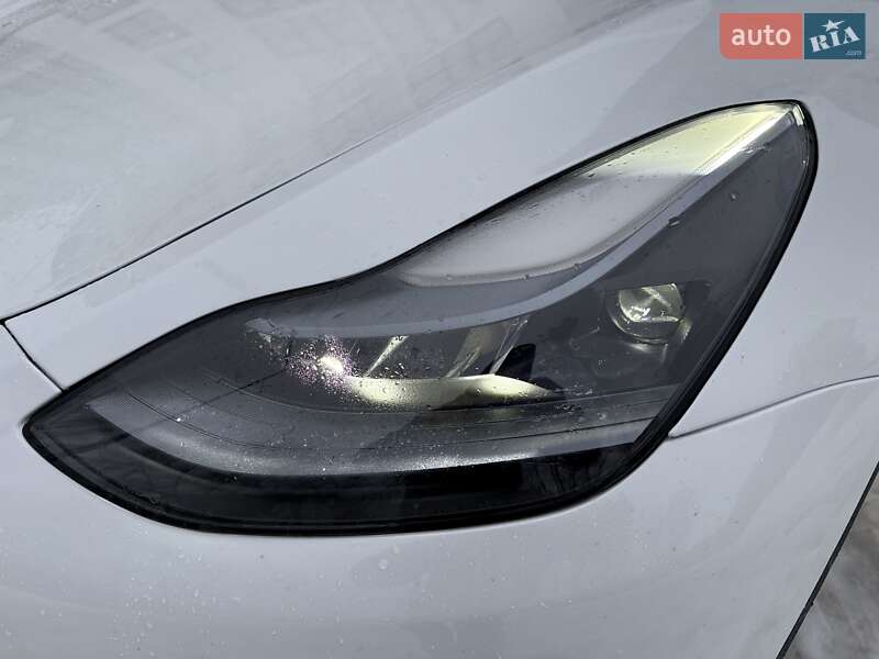 Внедорожник / Кроссовер Tesla Model Y 2020 в Львове