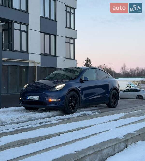 Внедорожник / Кроссовер Tesla Model Y 2021 в Луцке