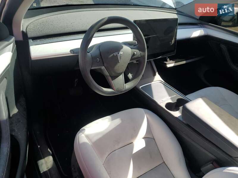 Внедорожник / Кроссовер Tesla Model Y 2023 в Киеве