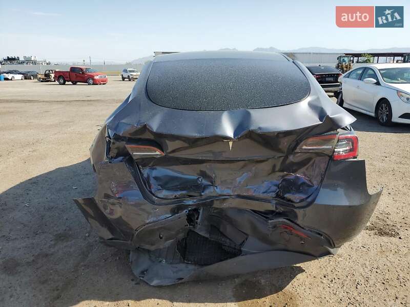 Внедорожник / Кроссовер Tesla Model Y 2023 в Киеве