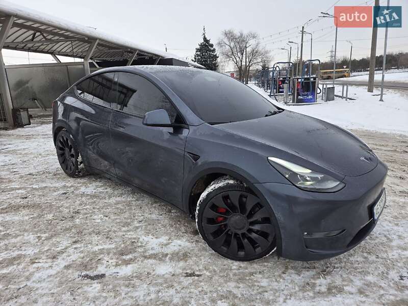 Позашляховик / Кросовер Tesla Model Y 2022 в Дніпрі