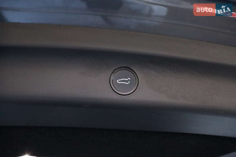 Позашляховик / Кросовер Tesla Model Y 2022 в Львові