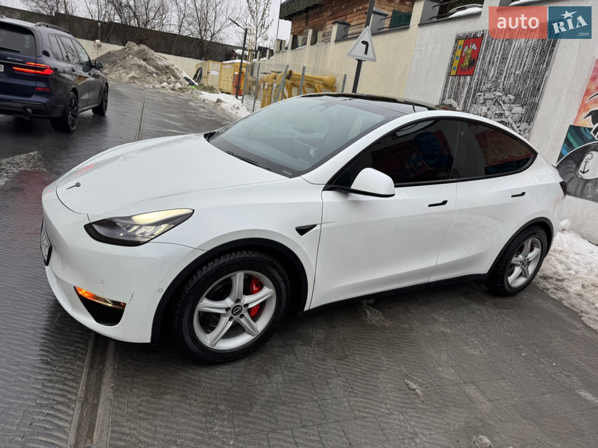 2020 Tesla Model Y - мініатюра 32