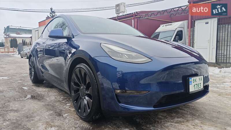 Позашляховик / Кросовер Tesla Model Y 2022 в Рівному