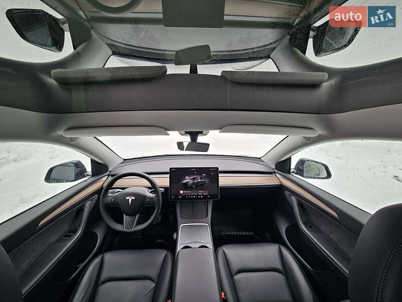 Внедорожник / Кроссовер Tesla Model Y 2024 в Тернополе