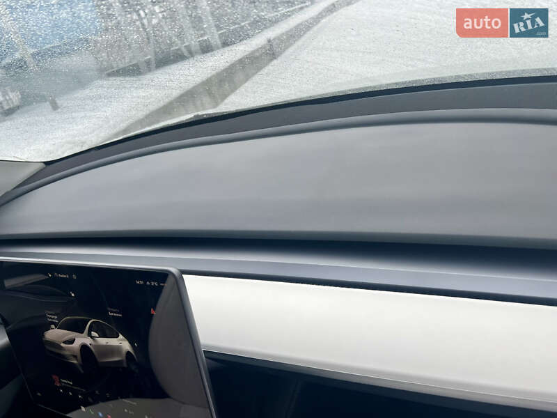 Внедорожник / Кроссовер Tesla Model Y 2023 в Киеве