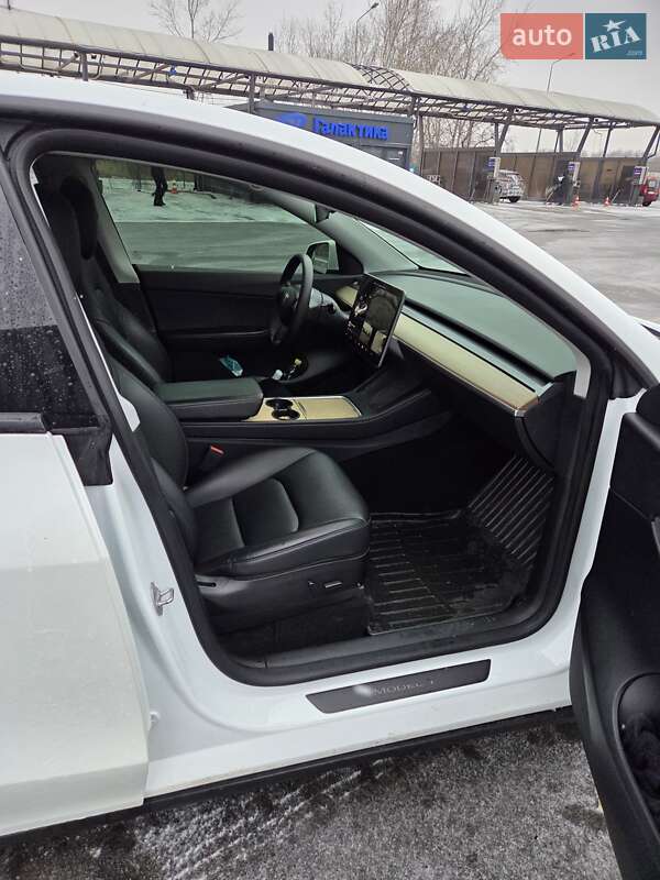 Внедорожник / Кроссовер Tesla Model Y 2021 в Днепре фото 12 Внедорожник / Кроссовер Tesla Model Y 2021 в Днепре