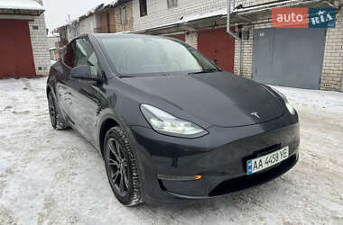 Внедорожник / Кроссовер Tesla Model Y 2024 в Киеве