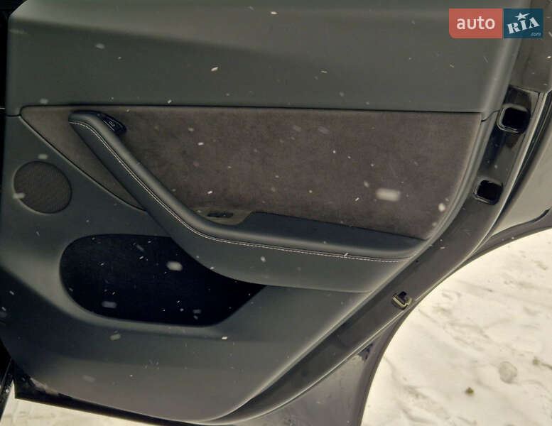 Внедорожник / Кроссовер Tesla Model Y 2023 в Харькове