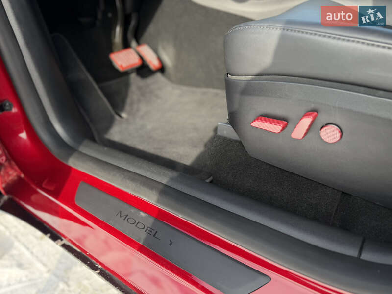 Позашляховик / Кросовер Tesla Model Y 2024 в Львові