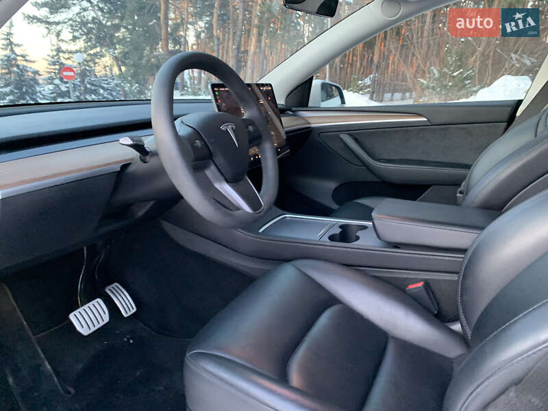 Внедорожник / Кроссовер Tesla Model Y 2023 в Киеве