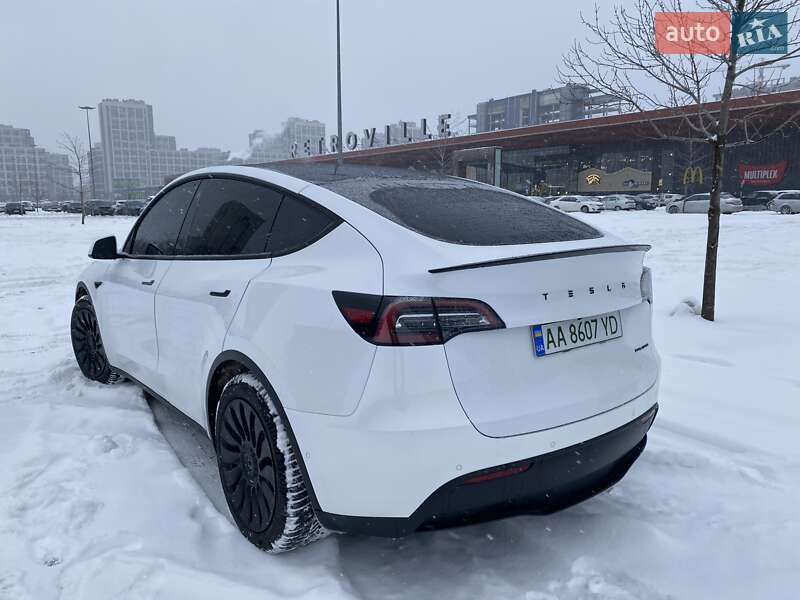 Внедорожник / Кроссовер Tesla Model Y 2022 в Киеве
