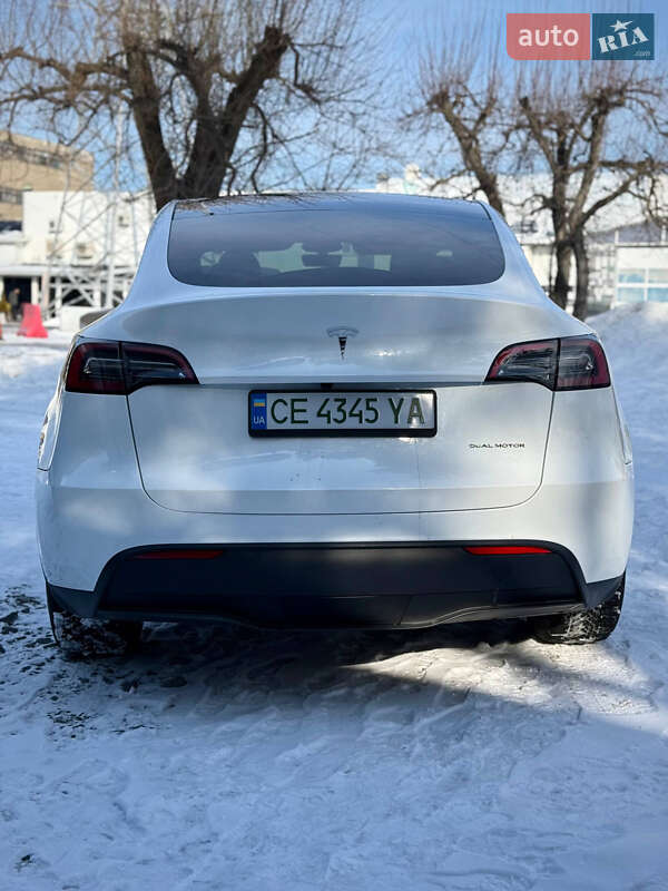 Позашляховик / Кросовер Tesla Model Y 2023 в Заставній фото 8 Позашляховик / Кросовер Tesla Model Y 2023 в Заставній