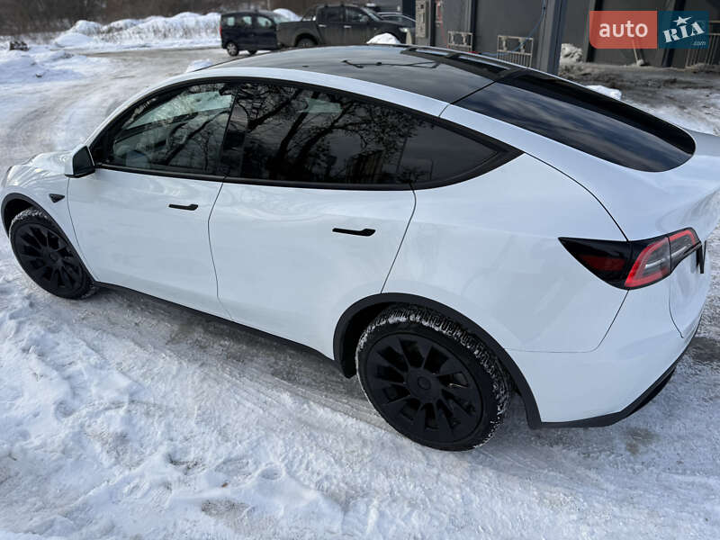 Позашляховик / Кросовер Tesla Model Y 2023 в Львові