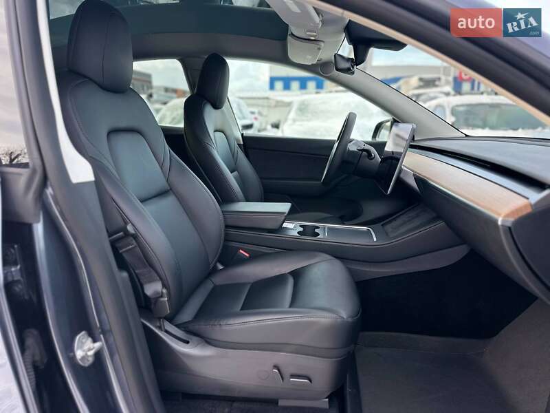 Внедорожник / Кроссовер Tesla Model Y 2022 в Киеве