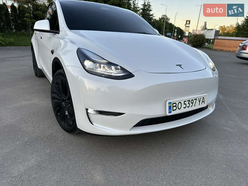 Позашляховик / Кросовер Tesla Model Y 2023 в Тернополі