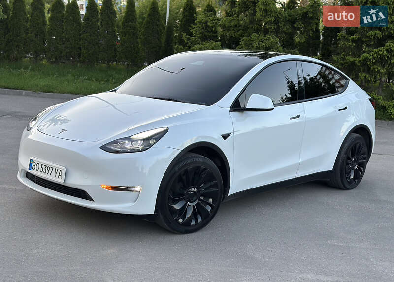 Позашляховик / Кросовер Tesla Model Y 2023 в Тернополі